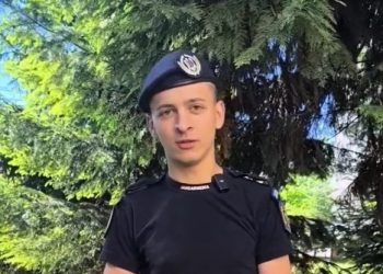 Spirit civic și responsabilitate – Un elev jandarm a predat o geantă cu bani găsită într-o stație de autobuz