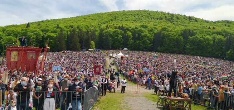 Sâmbătă, 23 mai, Șumuleu Ciuc devine centrul celui mai mare pelerinaj catolic din Europa