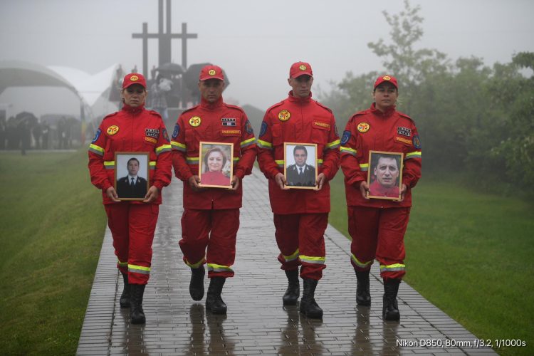 10 ani de la tragedia aviatică SMURD din Republica Moldova. Eroii căzuți la datorie, comemorați cu respect și recunoștință
