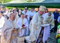 Sfințirea bisericii „Fericiții Episcopi Martiri Greco-Catolici Români” din Ocna Șugatag – Sfânta Liturghie Arhierească