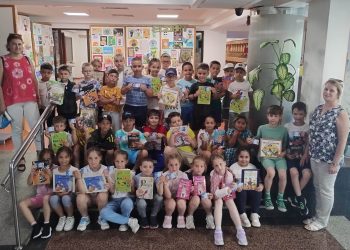 „Noi suntem prietenii cărților”- elevii din Baia Mare, în vizită la Biblioteca Județeană „Petre Dulfu”