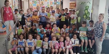 „Noi suntem prietenii cărților”- elevii din Baia Mare, în vizită la Biblioteca Județeană „Petre Dulfu”