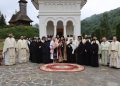 Sărbătoare de suflet la Mănăstirea Ruoaia, de hramul Sfinților Români