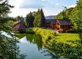 Lacul de la Cota 1000 din Șuior, un colț spectaculos de relaxare în Maramureș