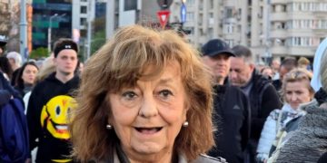 Greu de imaginat! Ana Blandiana a ieșit să protesteze împotriva lui Nicușor Dan!