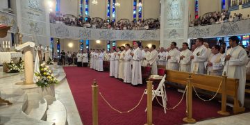 Zece diaconi au fost hirotoniți preoți la Episcopia romano-catolică Iași, printre care și băimăreanul Gabriel-Ștefan Mureșan