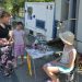 La doar 11 ani, o fetiță din Maramureș și-a deschis propria „afacere”. Sonia Clara își vinde creațiile handmade în centrul satului
