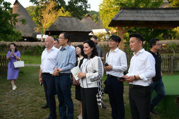 Delegația oficială a Chinei, primită la Muzeul Satului din Baia Mare