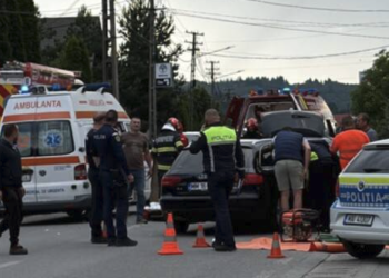 ACCIDENT CU NOUĂ VICTIME LA BORȘA. Șapte adulți și doi copii au ajuns la spital