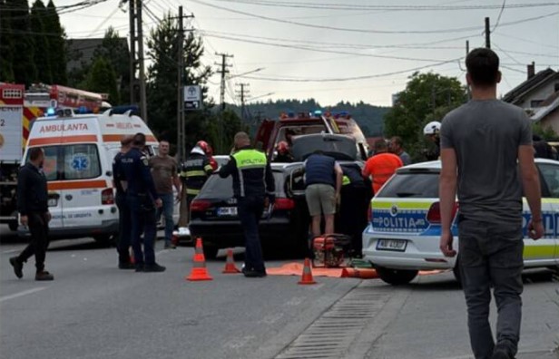 Nouă persoane transportate la spital după un accident rutier în Borșa