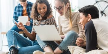 30 iunie: ziua în care celebrăm comunicarea, știința și democrația