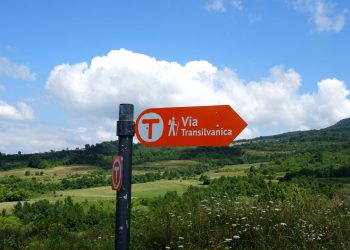 Via Transilvanica, atestată oficial ca primul traseu pedestru de interes național din România