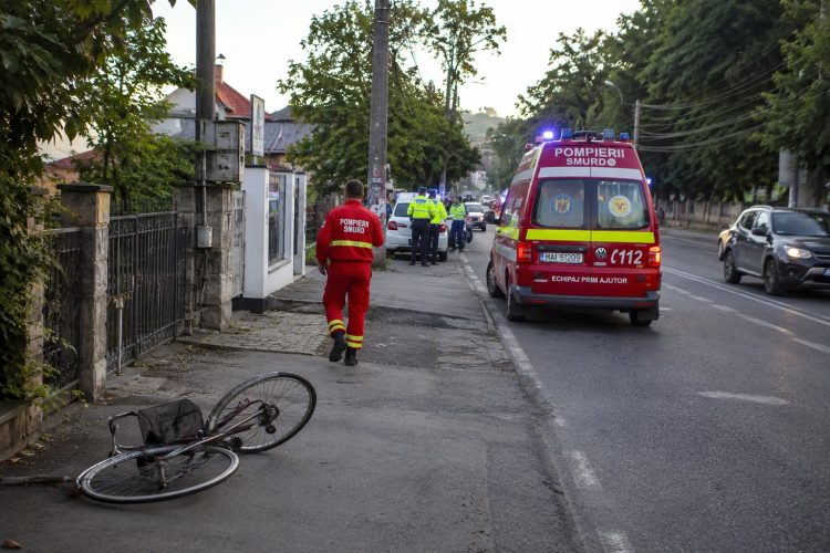 Bărbat decedat după ce s-a prăbușit cu bicicleta pe o stradă din Baia Mare