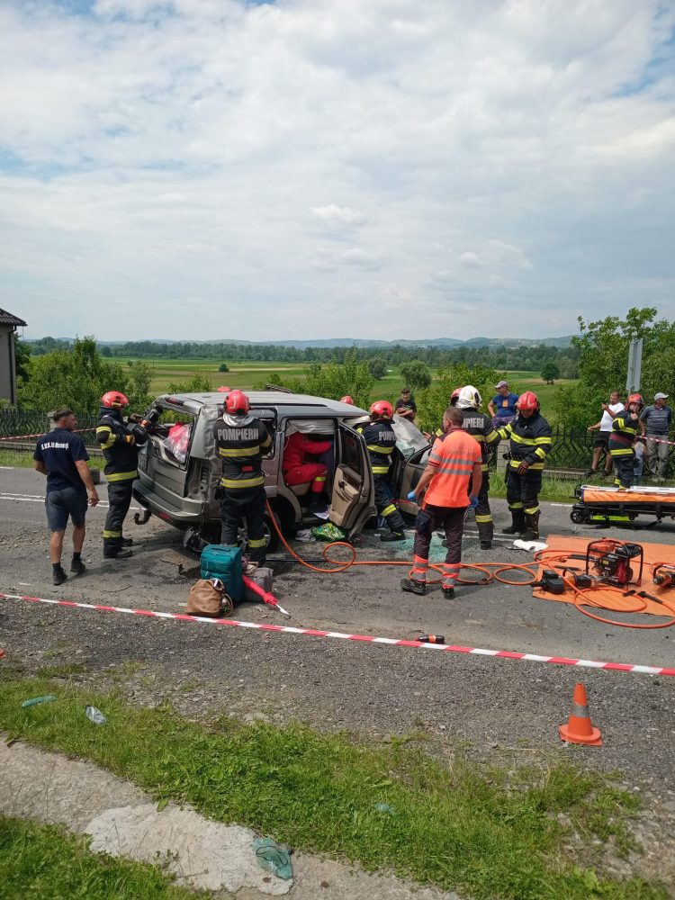 Accident grav pe DN 19, între Remeți și Săpânța. O femeie din Germania, transportată cu elicopterul SMURD la spital