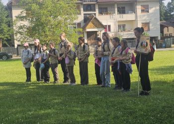 Cercetașii Maramureșului încheie anul cercetășesc printr-o seară solemnă la Schitul „Schimbarea la Față”