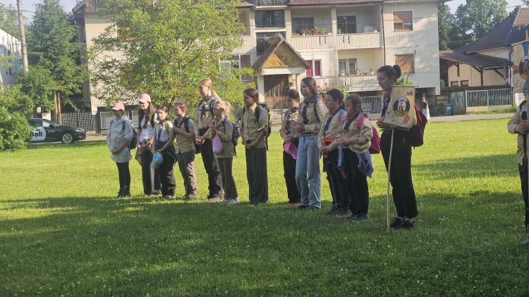 Cercetașii Maramureșului încheie anul cercetășesc printr-o seară solemnă la Schitul „Schimbarea la Față”