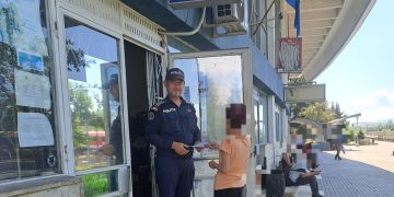 Exemplu de responsabilitate – Polițiștii maramureșeni au identificat rapid proprietara unui troler uitat în tren