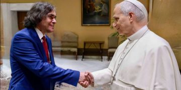 Scriitorul român Mircea Cărtărescu, primit de Papa Leon al XIV-lea la Vatican