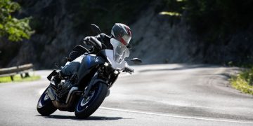 Tânăr de 19 ani, fără permis, depistat de polițiști pe un motocross în Leordina