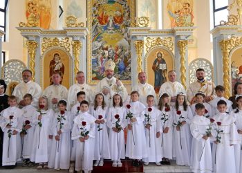 Prima Împărtășanie Solemnă în Parohia „Sfânta Maria” din Baia Mare