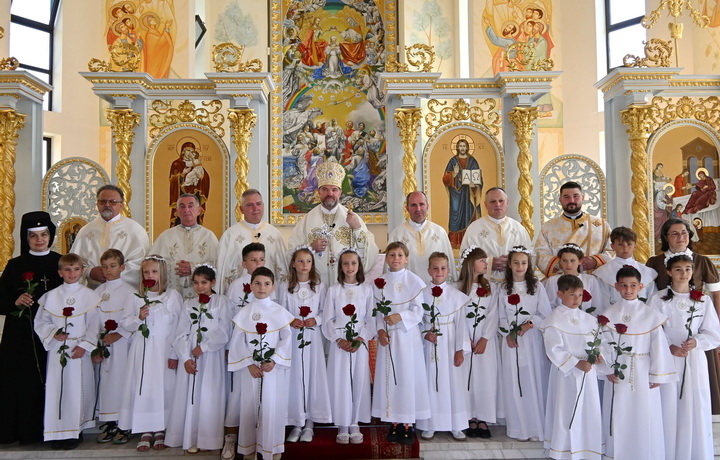 Prima Împărtășanie Solemnă în Parohia „Sfânta Maria” din Baia Mare