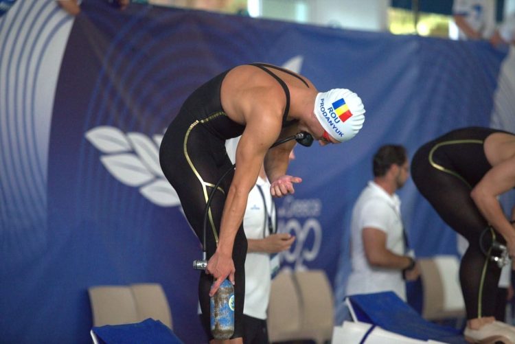 Un român de 17 ani va reprezenta România la Campionatul European de Înot cu Labe pentru Juniori