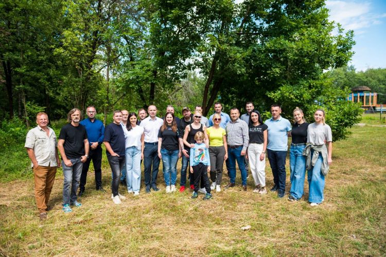 Polițiștii și jurnaliștii din Maramureș, față în față într-o competiție de tir cu talere