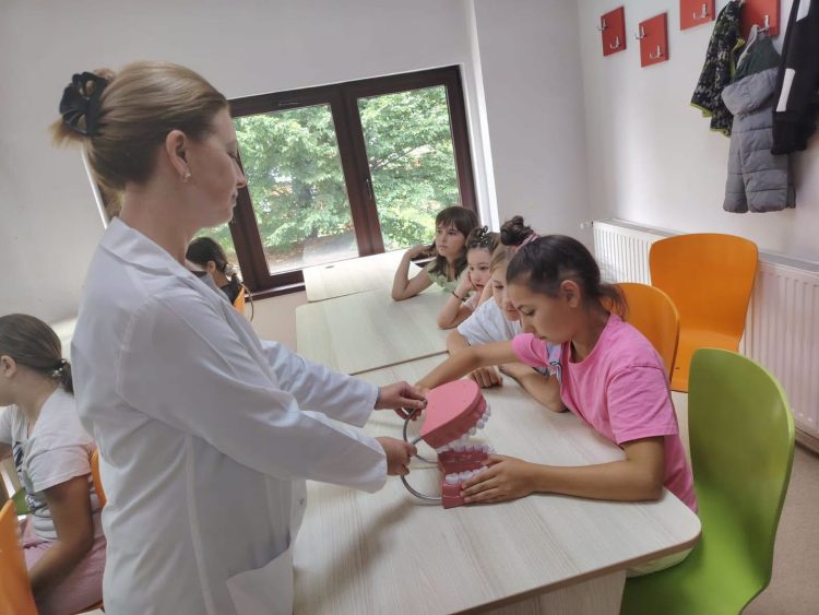 Copiii de la Rivulus Pueris au învățat secretele unui periaj dentar corect