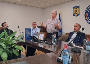 Fărcașa a găzduit primul „Desant academic” dedicat volumului semnat de Teodor Ardelean