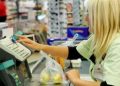ASSOC oferă curs gratuit de lucrător comercial pentru tinerii vulnerabili, cu subvenție și pachet de hrană