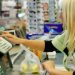 ASSOC oferă curs gratuit de lucrător comercial pentru tinerii vulnerabili, cu subvenție și pachet de hrană
