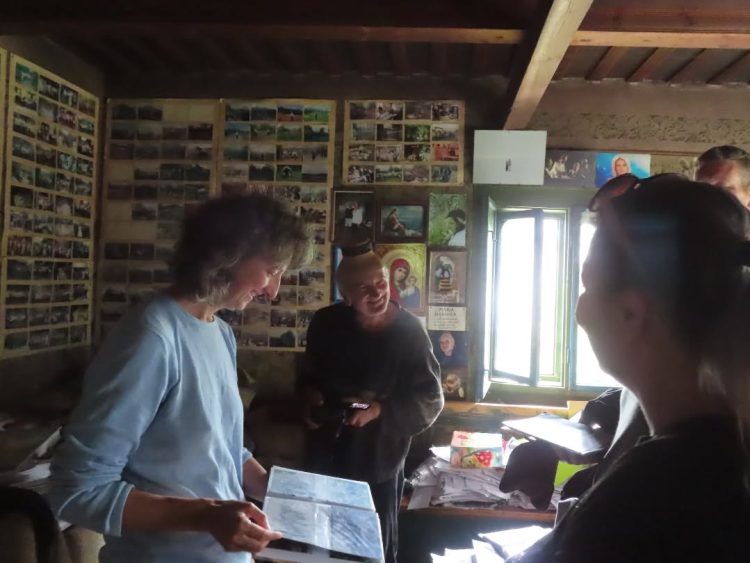 Breb, descoperit la pas prin poveștile unui ghid local