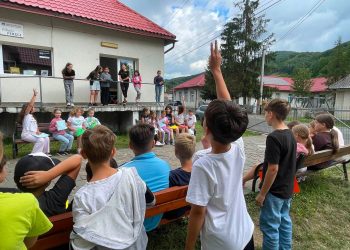 Diplome oferite din suflet la Biblioteca din Firiza. Copiii și-au descoperit calitățile prin ochii prietenilor