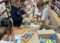 Fără telefoane, mai multă joacă! Biblioteca din Baia Mare îi invită pe copii la un atelier gratuit