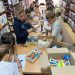 Fără telefoane, mai multă joacă! Biblioteca din Baia Mare îi invită pe copii la un atelier gratuit