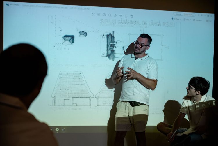 A început „Școala de la Sighet”. Specialiști și studenți din mai multe țări se întâlnesc la Muzeul Satului Maramureșean