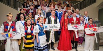Maramureșul a dus tradițiile românești pe scena internațională. Ansamblul „Transilvania” a reprezentat România la Skopje