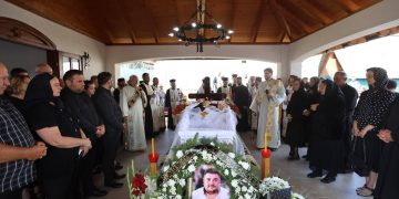 Preasfințitul Timotei Sătmăreanul a oficiat slujba de înmormântare a lui Mihail Cucu