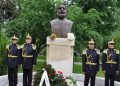Alți nebuni vor să dea jos de pe soclu bustul unui mare poet român! Cel vizat este Adrian Păunescu!
