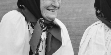 Doliu în Lăpuș. S-a stins din viață Maria Dumitru, una dintre horitoarele care au păstrat vie tradiția locului