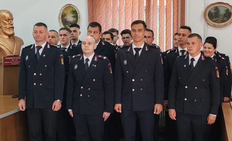 52 de cadre ale ISU Maramureș au fost avansate în grad. Ceremonie dedicată profesionalismului și devotamentului