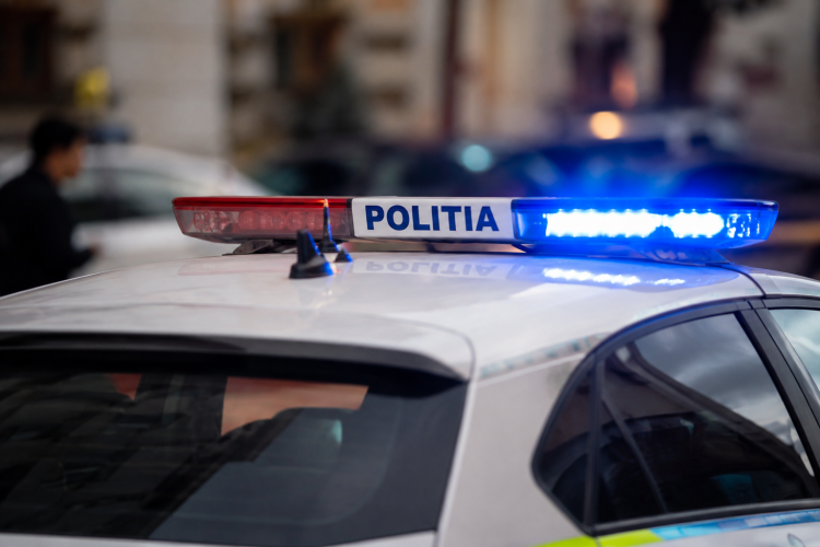 Scandal în fața unui local din Ieud. Polițiștii au intervenit în urma unui apel la 112