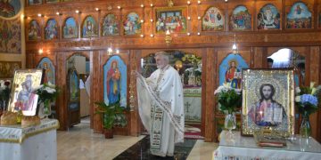 Părintele Protosinghel dr. Chesarie Bertea și-a sărbătorit cei 60 de ani în satul natal, Buzești: „Aici este rădăcina sufletului meu”