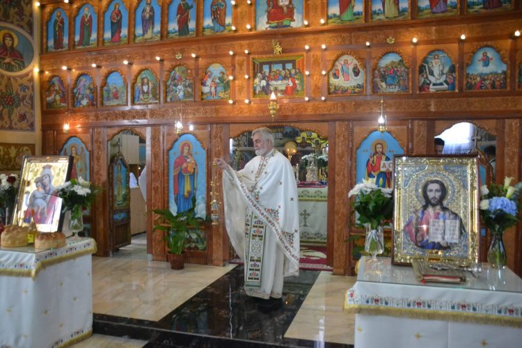 Părintele Protosinghel dr. Chesarie Bertea și-a sărbătorit cei 60 de ani în satul natal, Buzești: „Aici este rădăcina sufletului meu”
