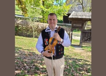 Violonistul Vasile Mărcuș, sărbătorit de Ansamblul Folcloric Național „Transilvania”