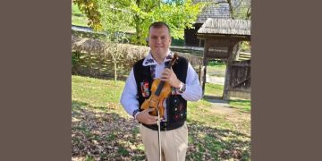 Violonistul Vasile Mărcuș, sărbătorit de Ansamblul Folcloric Național „Transilvania”