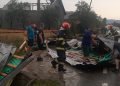 Acoperiș smuls de vânt peste DJ 109F, la Rogoz. O familie cu doi copii a rămas fără locuință sigură