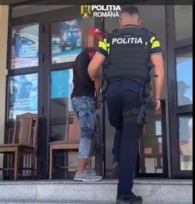A smuls bijuteria unei bătrâne și a fugit – Polițiștii băimăreni l-au identificat și l-au trimis după gratii