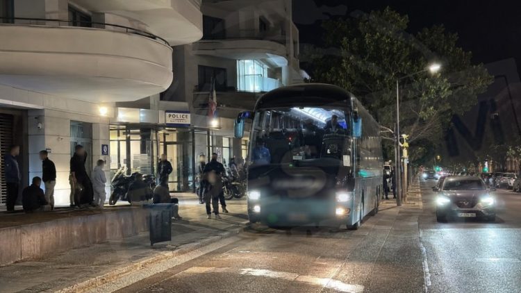 Autocar cu elevi din România, jefuit în Franța. Hoții au fugit cu bagajele, actele și banii copiilor