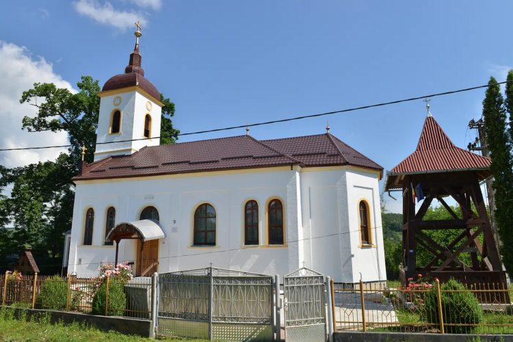 Comunitatea din Tămășești se pregătește pentru sfințirea bisericii